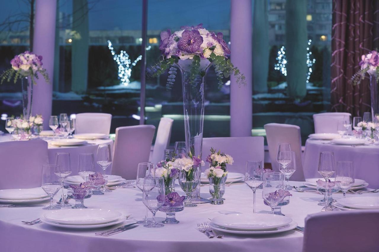 The Ritz-Carlton, Almaty Hotel Exterior foto