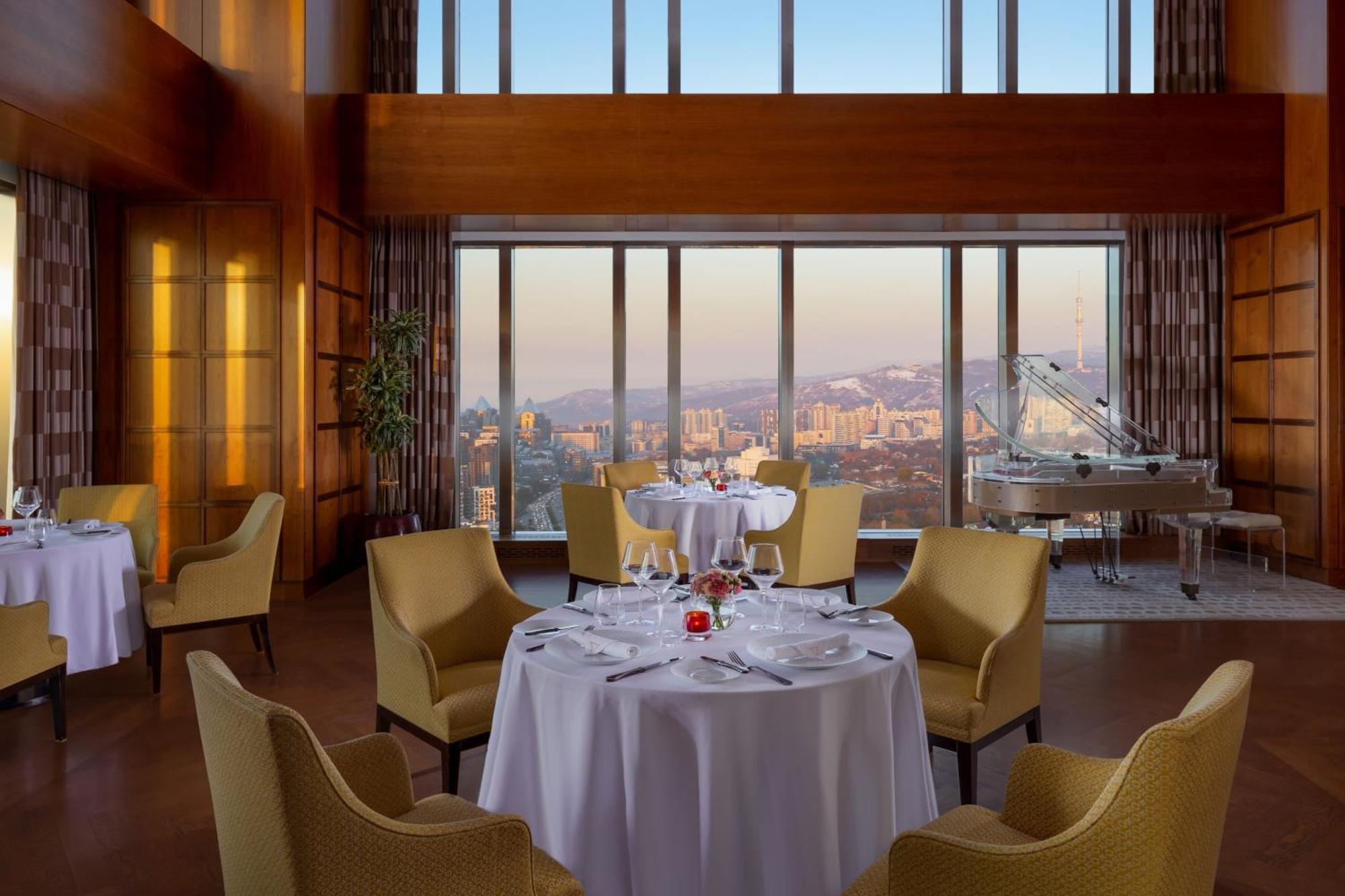 The Ritz-Carlton, Almaty Hotel Exterior foto